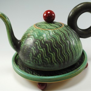 JKA_Green_teapot-plinth